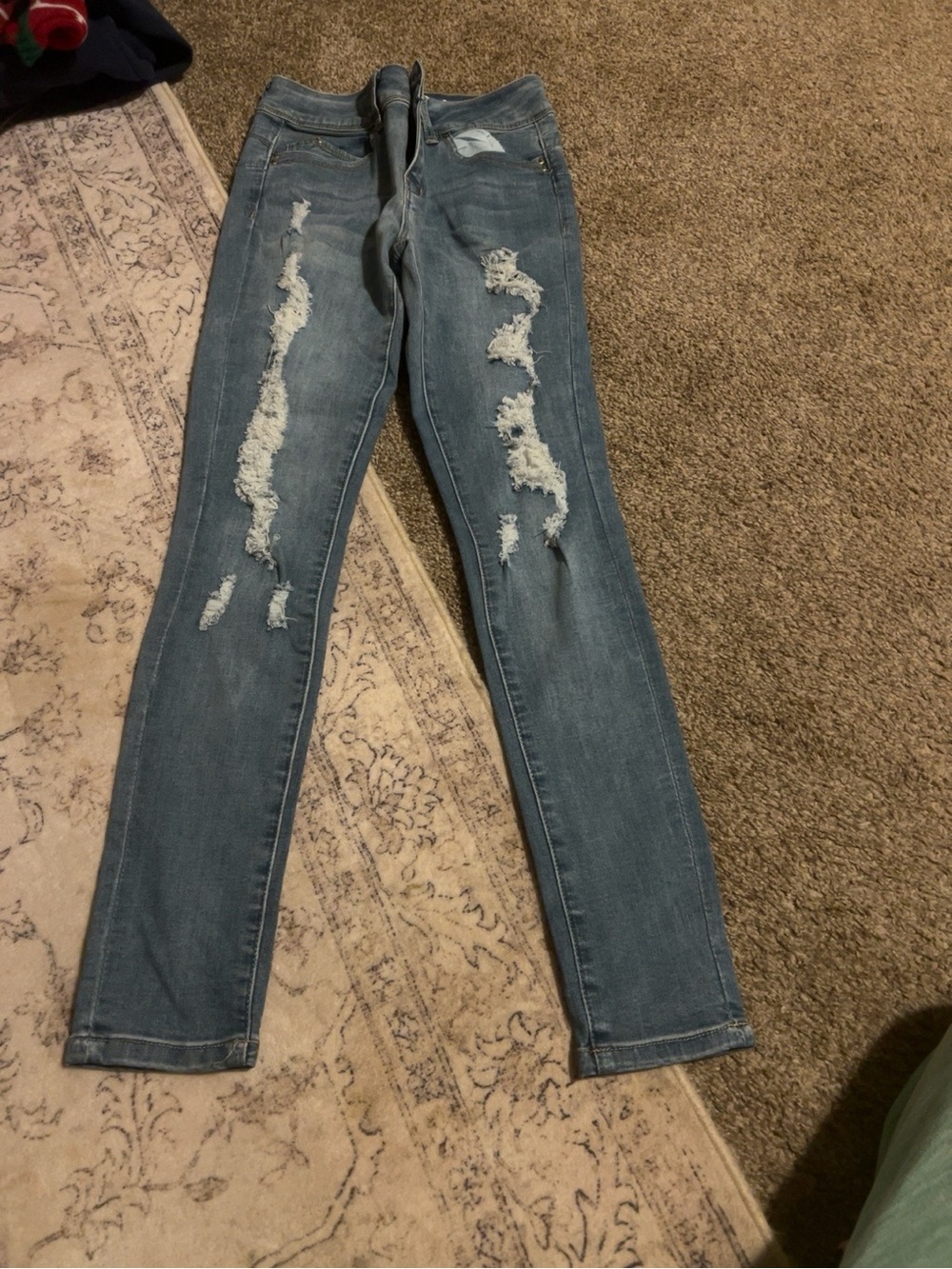 Distressed Light Blue Women's Skinny Jeans WBB YMI mid rise size 3/26 EUC
